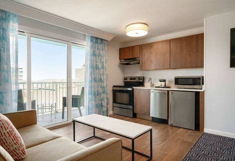 هتل Doubletree By Hilton Ocean City Oceanfront