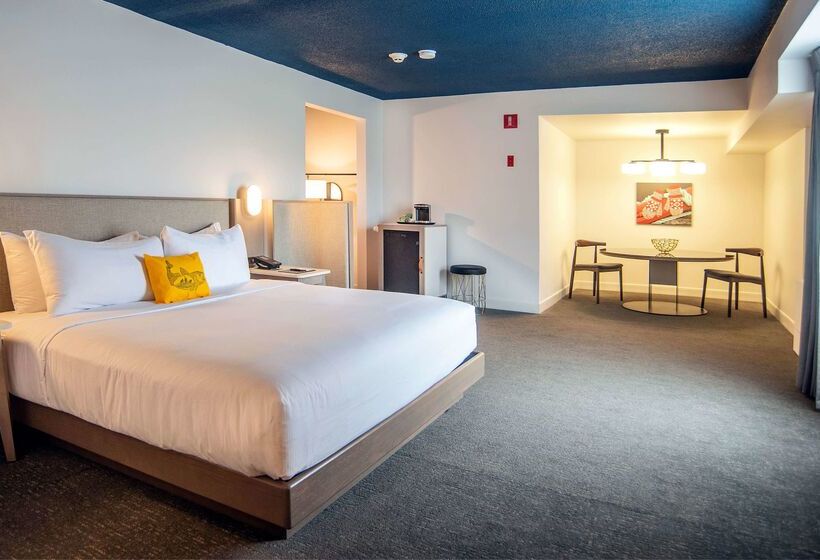 هتل Doubletree By Hilton St. John S Harbourview