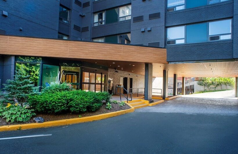 هتل Doubletree By Hilton St. John S Harbourview