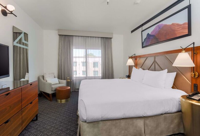 בית מלון כפרי Doubletree Suites By Hilton  Sacramento – Rancho Cordova