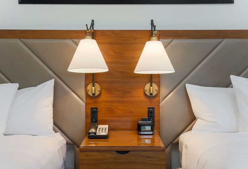 בית מלון כפרי Doubletree Suites By Hilton  Sacramento – Rancho Cordova