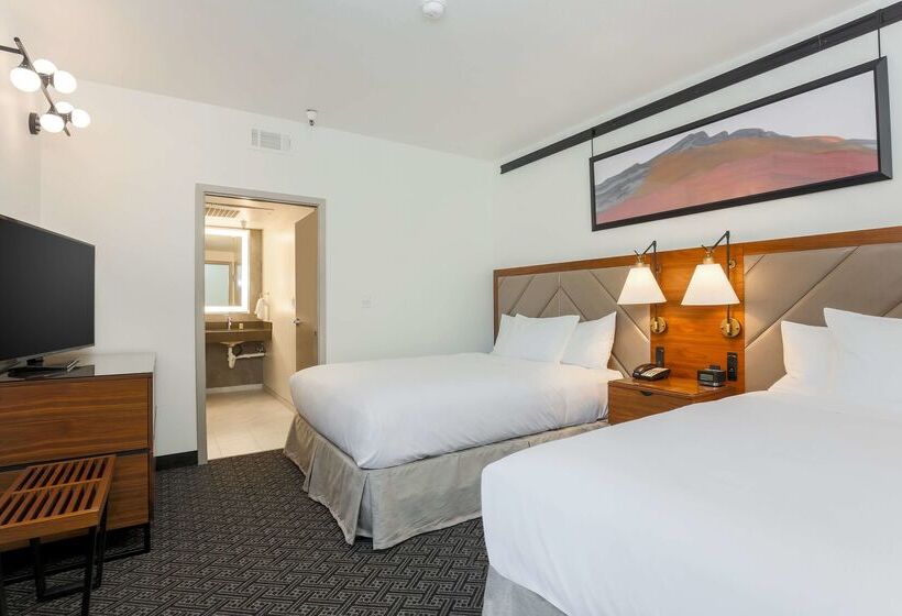 בית מלון כפרי Doubletree Suites By Hilton  Sacramento – Rancho Cordova