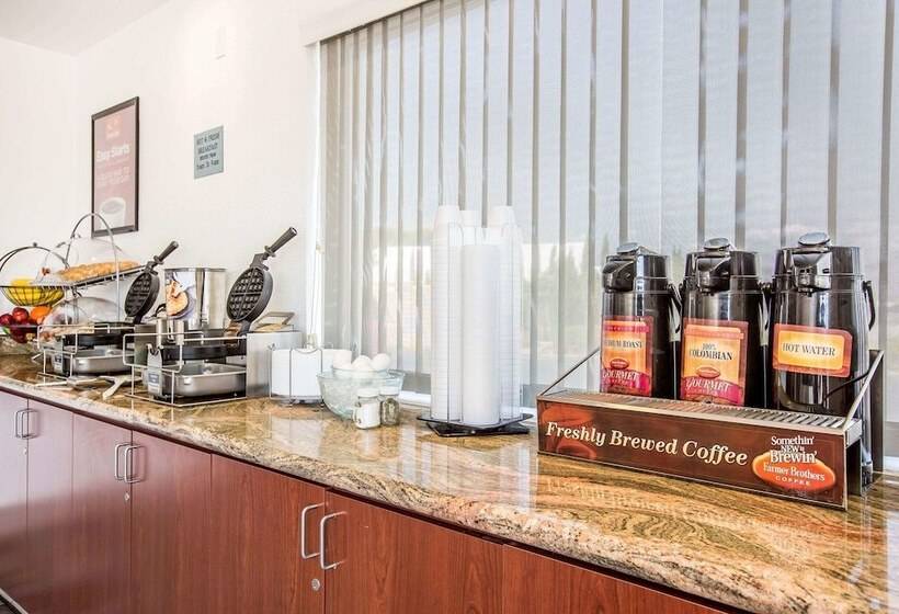 호텔 Days Inn By Wyndham Ridgecrest Near China Lake Naval Station