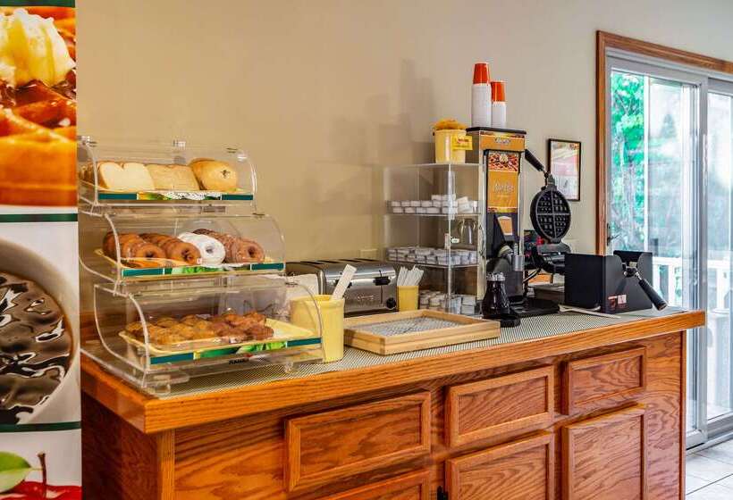 בית מלון כפרי Quality Inn Lakefront