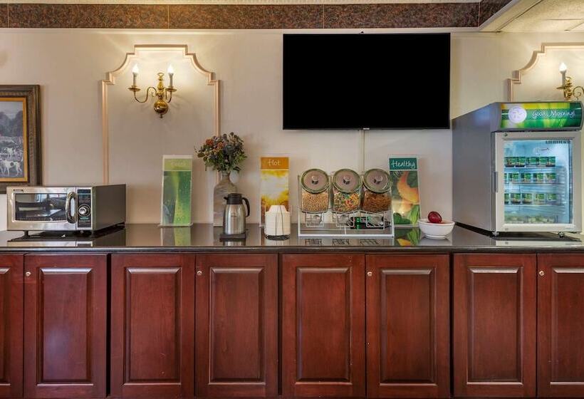 호텔 Quality Inn Montgomeryvillephiladelphia