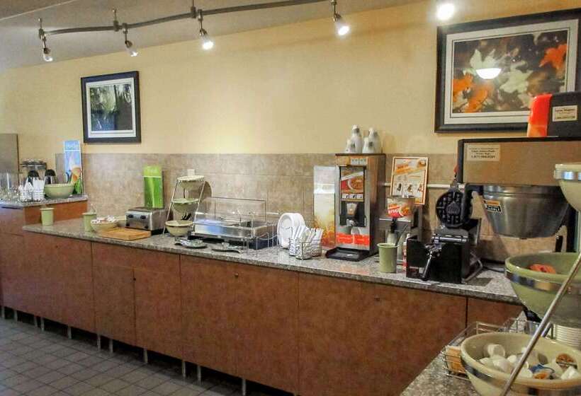 호텔 Quality Inn & Suites Red Wing