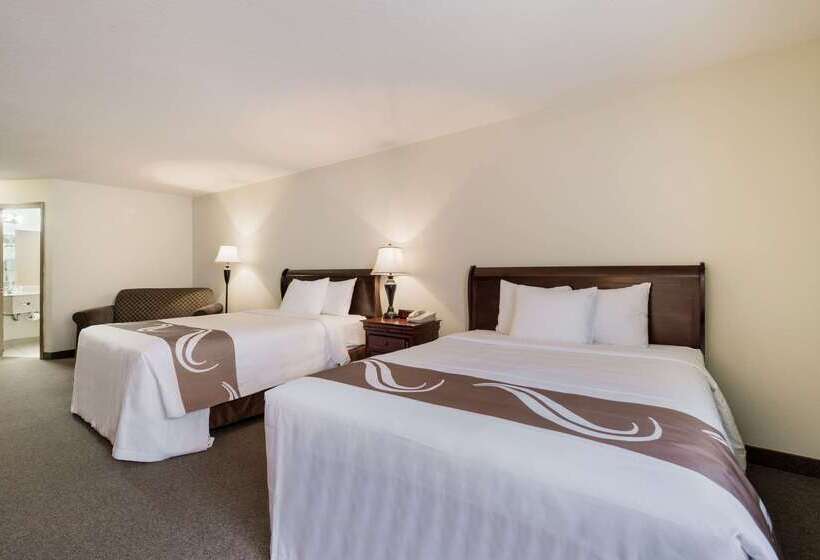 호텔 Quality Inn & Suites Red Wing