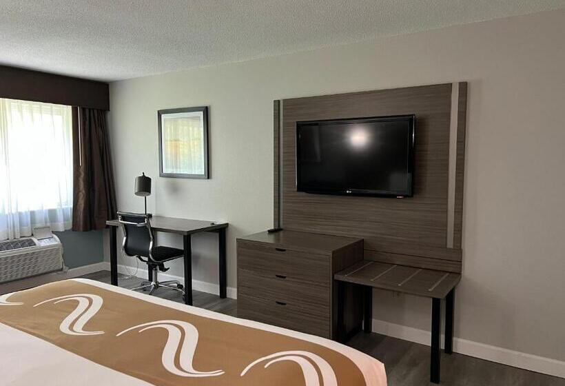 호텔 Quality Inn & Suites Red Wing
