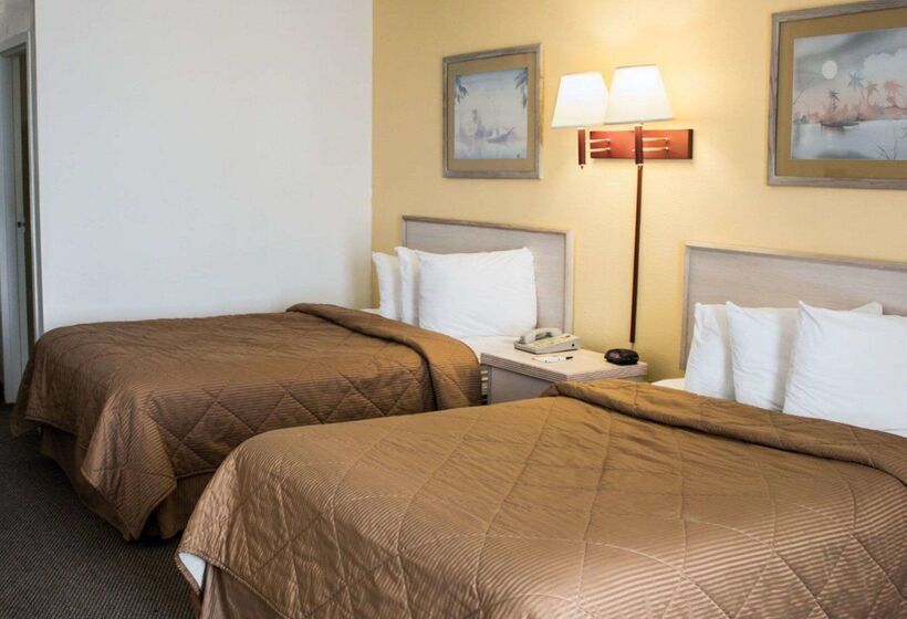 هتل Quality Inn & Suites St Augustine Beach Area