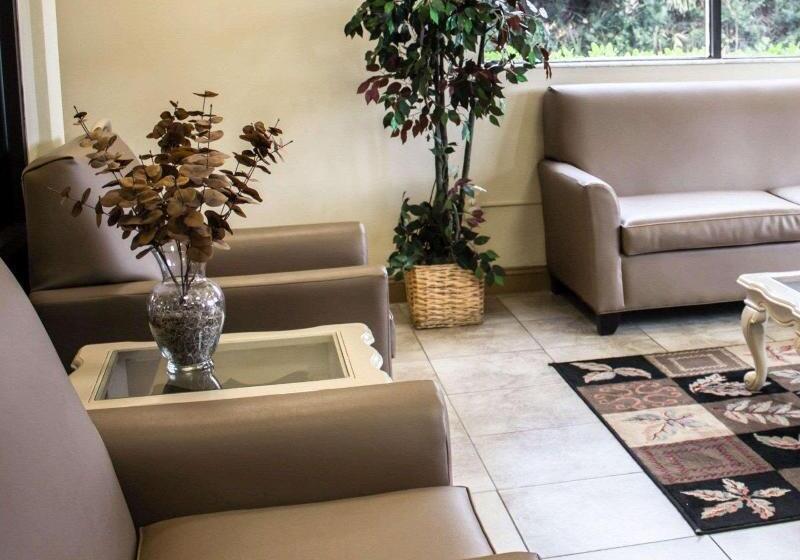 هتل Quality Inn & Suites St Augustine Beach Area