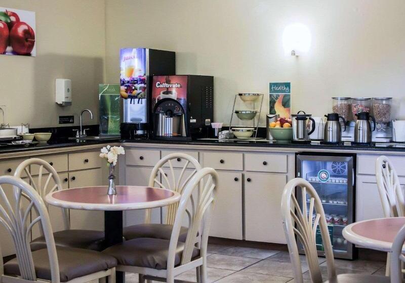 هتل Quality Inn & Suites St Augustine Beach Area