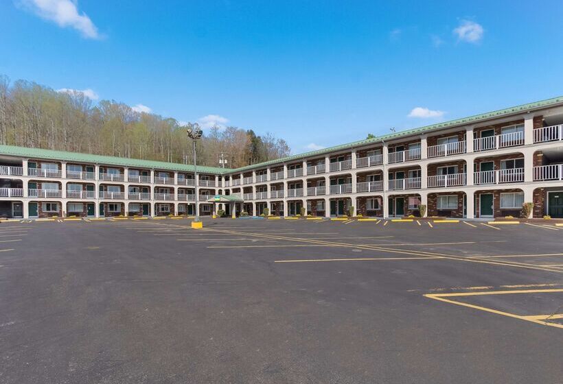 Surestay Hotel By Best Western Summersville