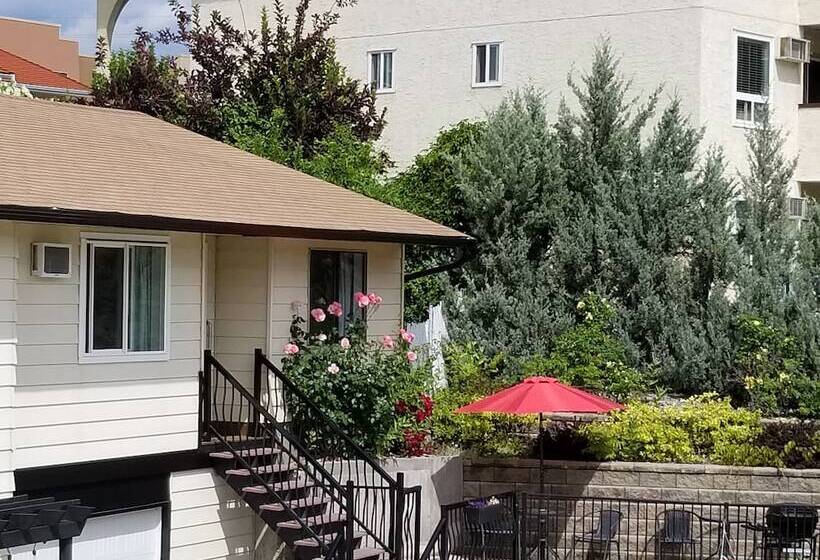 Lakeview Motel & Suites
