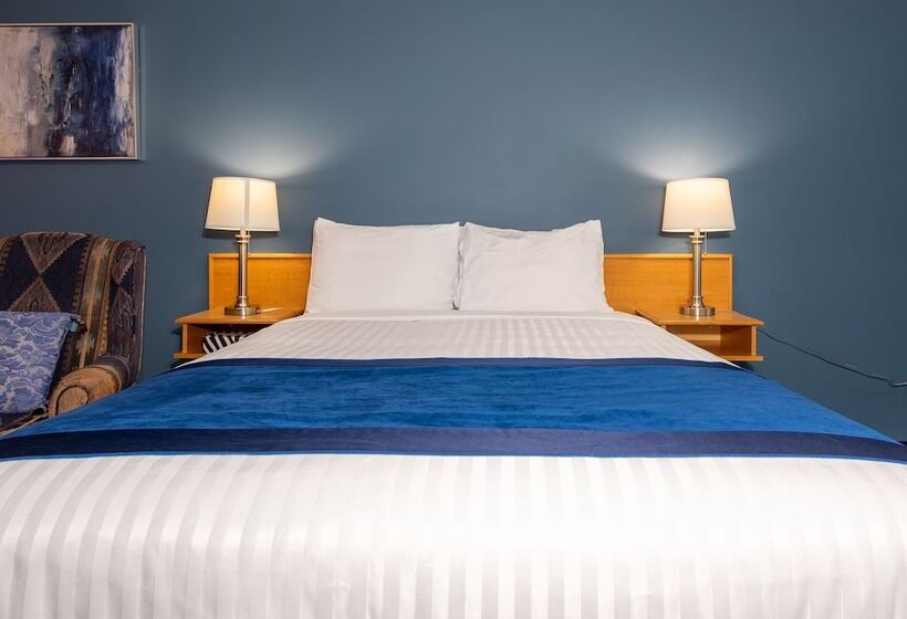 Ocean Crest Motel