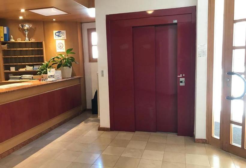 فندق Albergo Nazionale