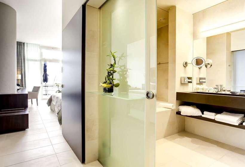 Best Western Premier Hotel Beaulac