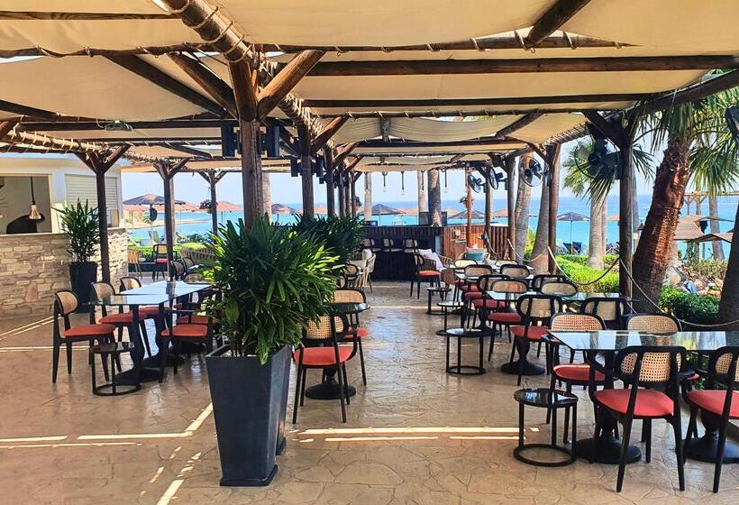 هتل Cavo Maris Beach