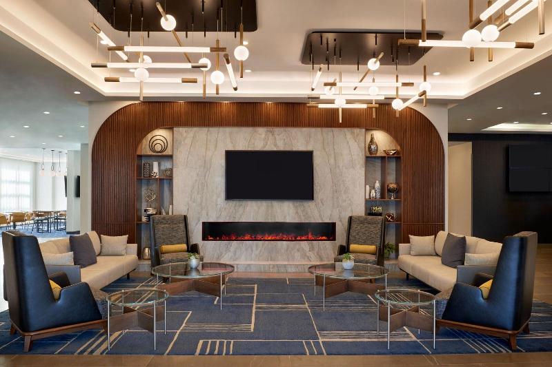 هتل Courtyard By Marriott Kitchener