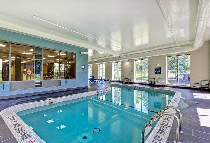 호텔 Four Points By Sheraton St. Catharines Niagara Suites