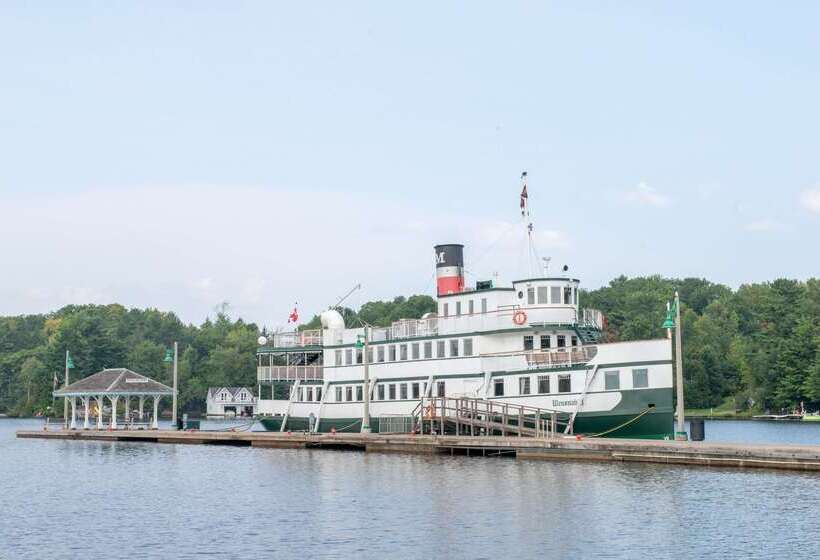 ホテル Howard Johnson By Wyndham Gravenhurst