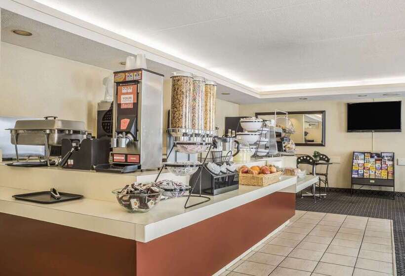 هتل Comfort Suites