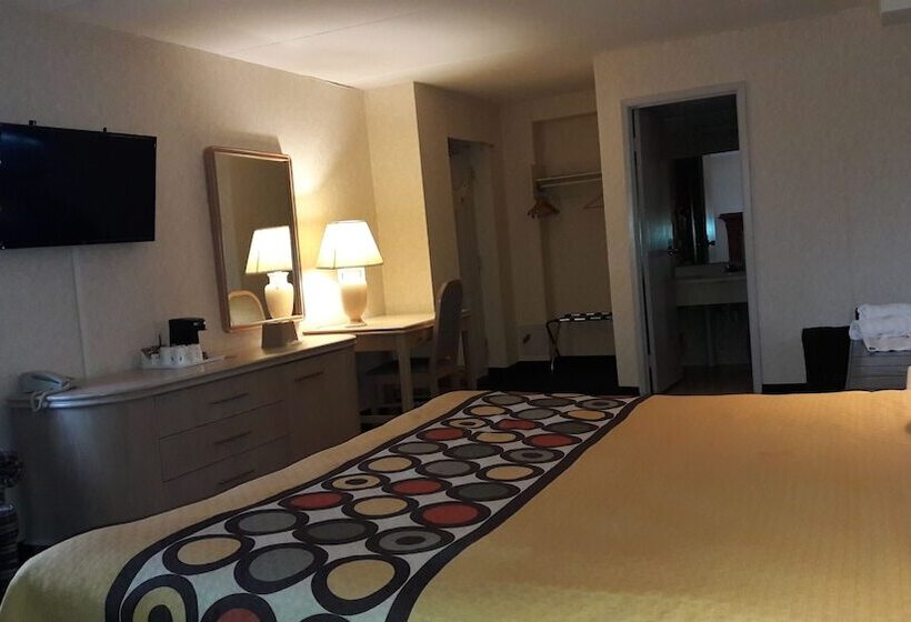 هتل Super 8 By Wyndham Niagara Falls North