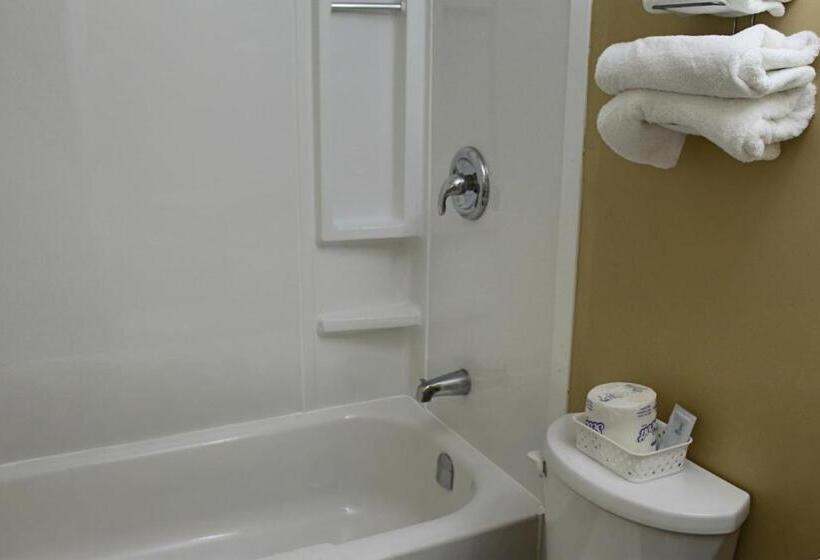 فندق Travellers Inn