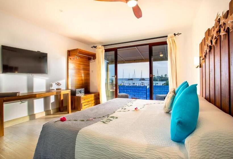 هتل True Blue Bay Resort