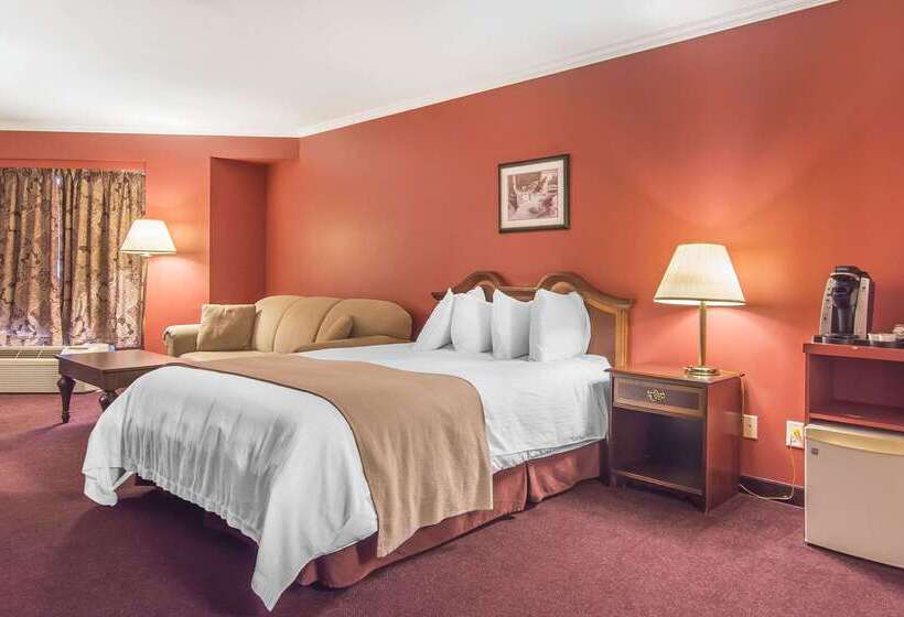 מוטל Rodeway Inn King William