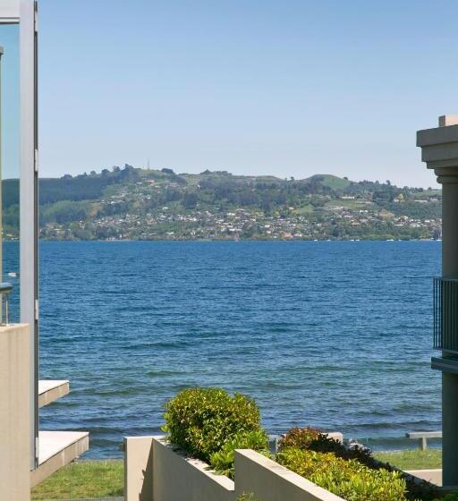 모텔 The Reef Resort