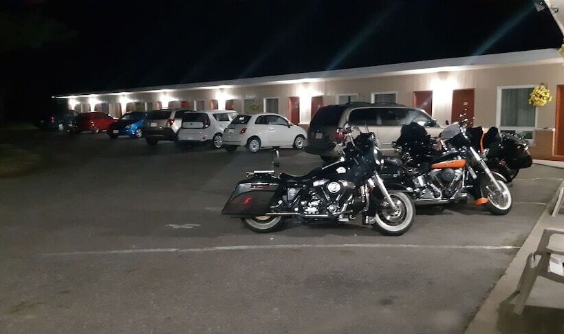 Pine Grove Motel