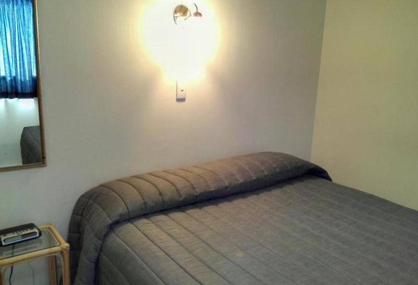 Riverview Motel
