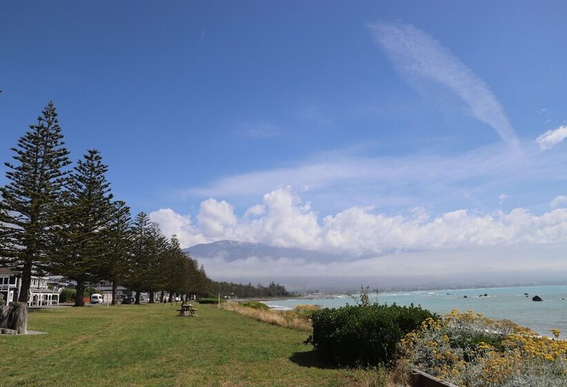 Sierra Beachfront Motel