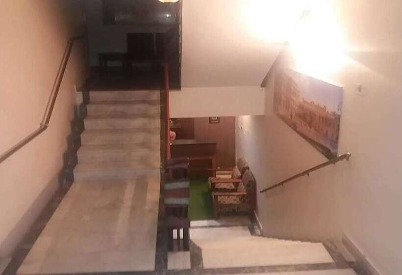 فندق Aditya International