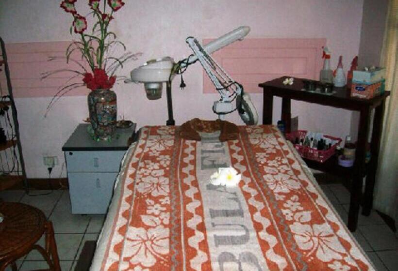 هتل Capricorn International