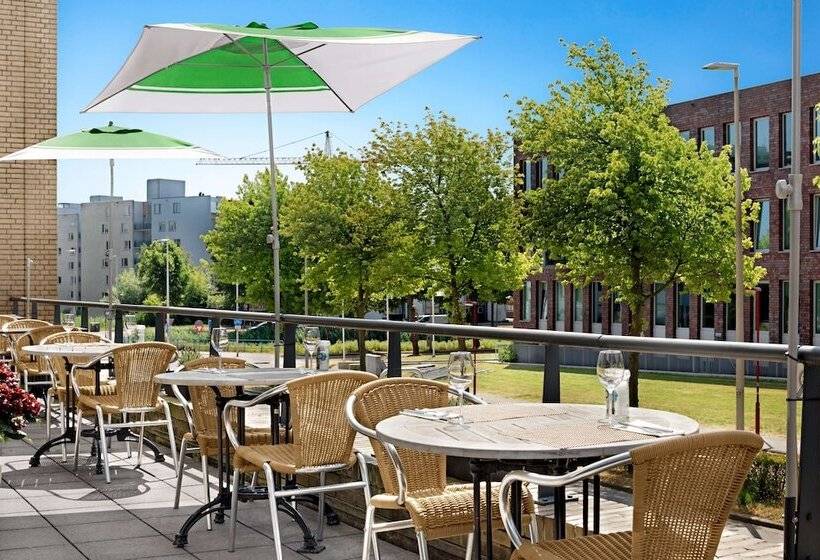 هتل NH Zoetermeer