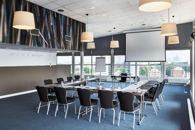 هتل NH Zoetermeer