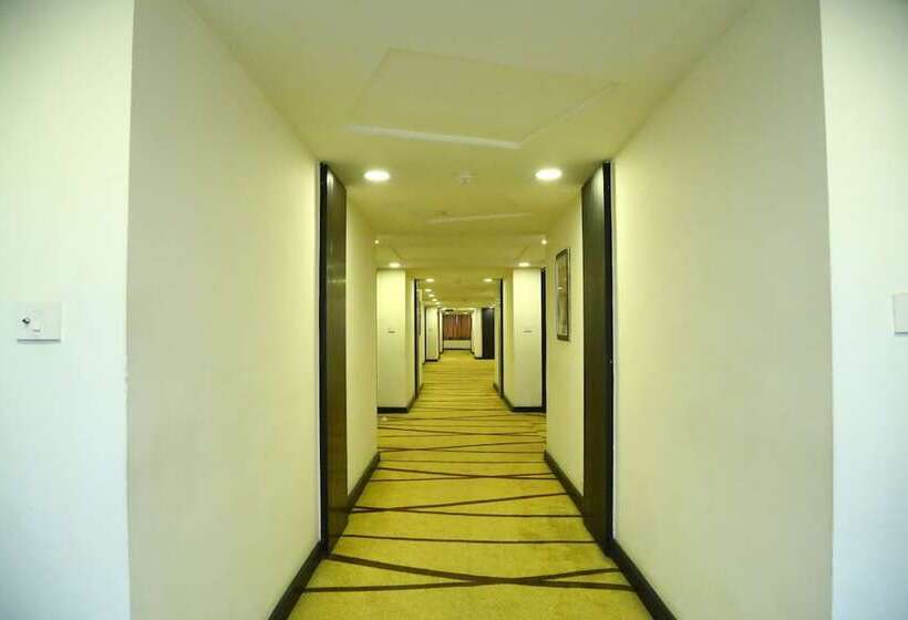 בית מלון כפרי Regenta Central Deccan