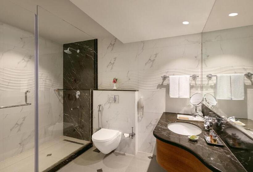 فندق Shervani Hilltop Resort