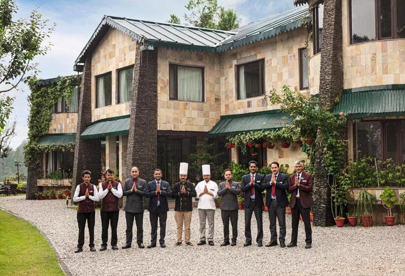 فندق Shervani Hilltop Resort