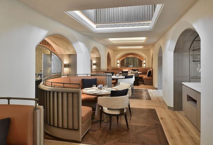 هتل The St. Regis Goa Resort