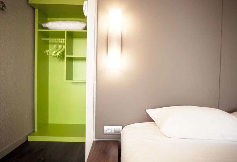 בית מלון כפרי Campanile Evry Est Saint Germain Les Corbeil