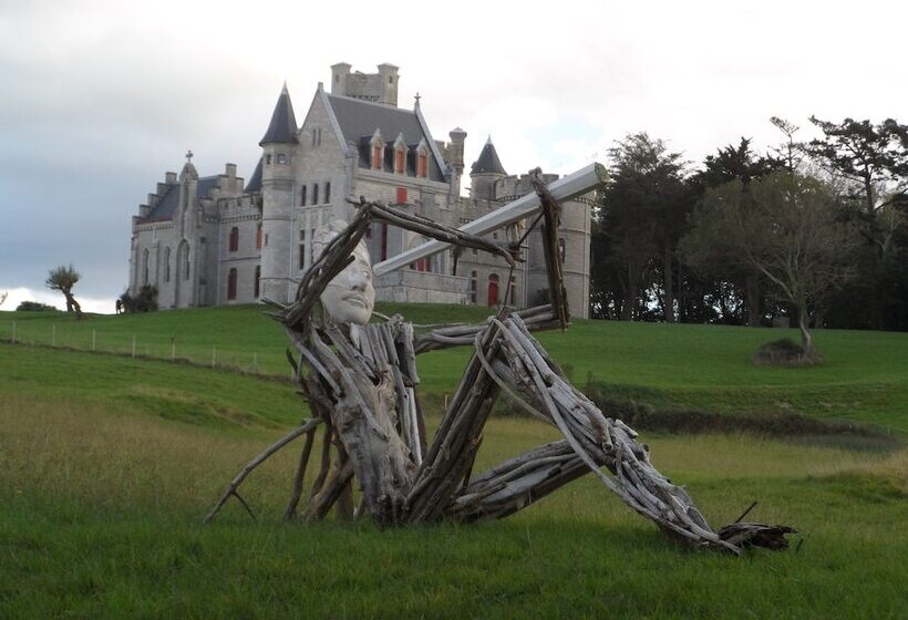 هتل Campanile Hendaye