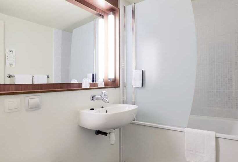 هتل Campanile Hendaye