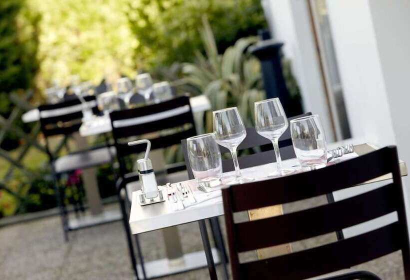 ホテル Campanile Lorient  Lanester