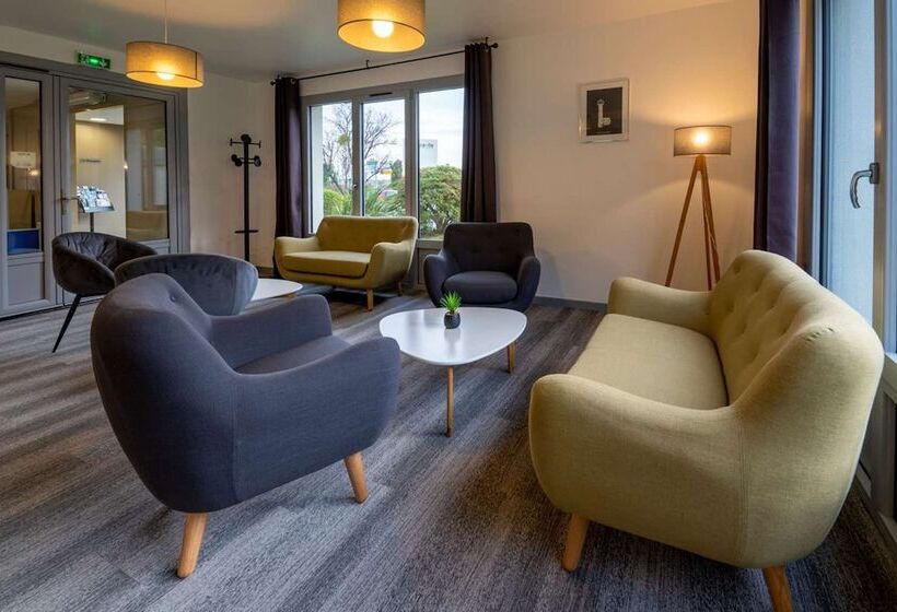 ホテル Campanile Lorient  Lanester