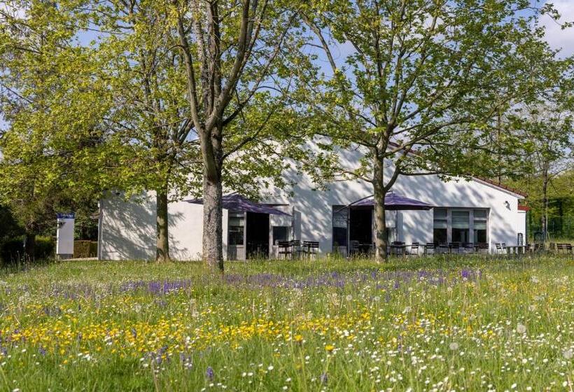 בית מלון כפרי The Originals City, Hôtel Mâcon Nord