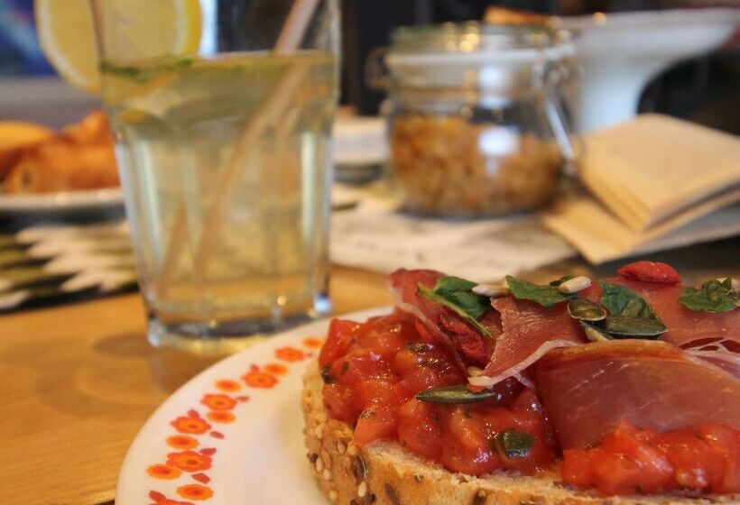 Отель Campanile Nantes ~ Rezé Aéroport