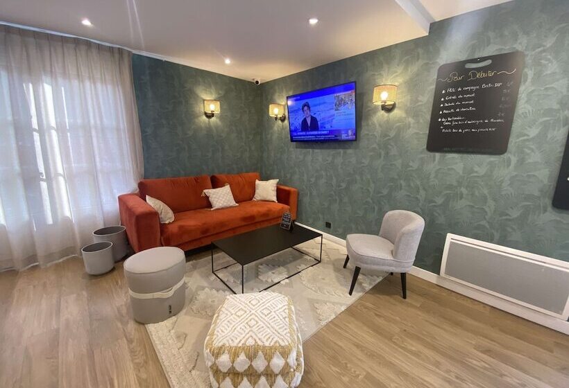 Отель Campanile Nantes ~ Rezé Aéroport