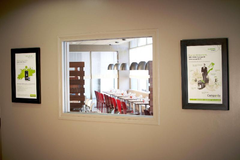 בית מלון כפרי Campanile Paris Ouest Chaville